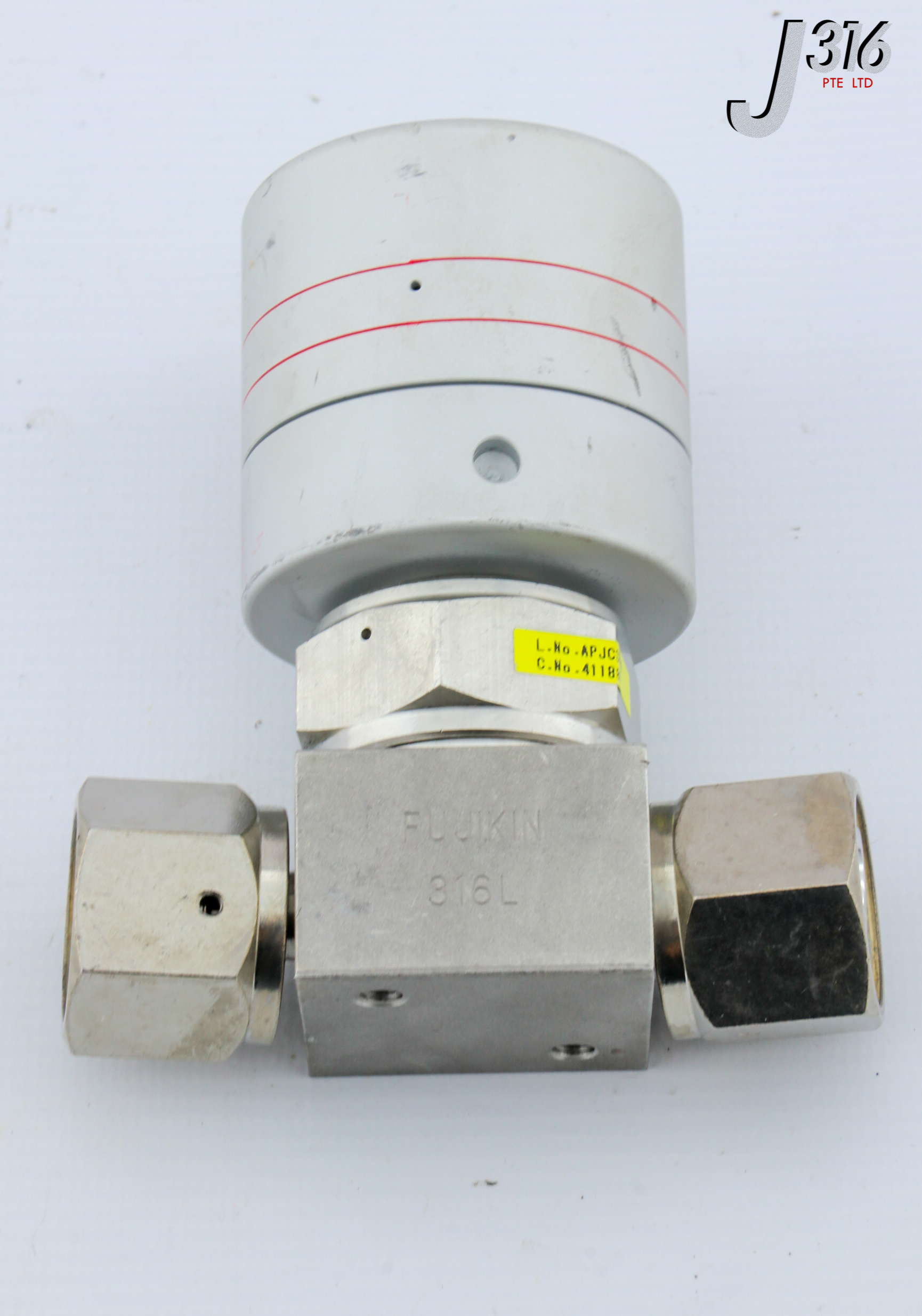 28418 FUJIKIN DIAPHRAGM VALVE, TYPE N.C., O.P. 0.34~0.49MPA 411885